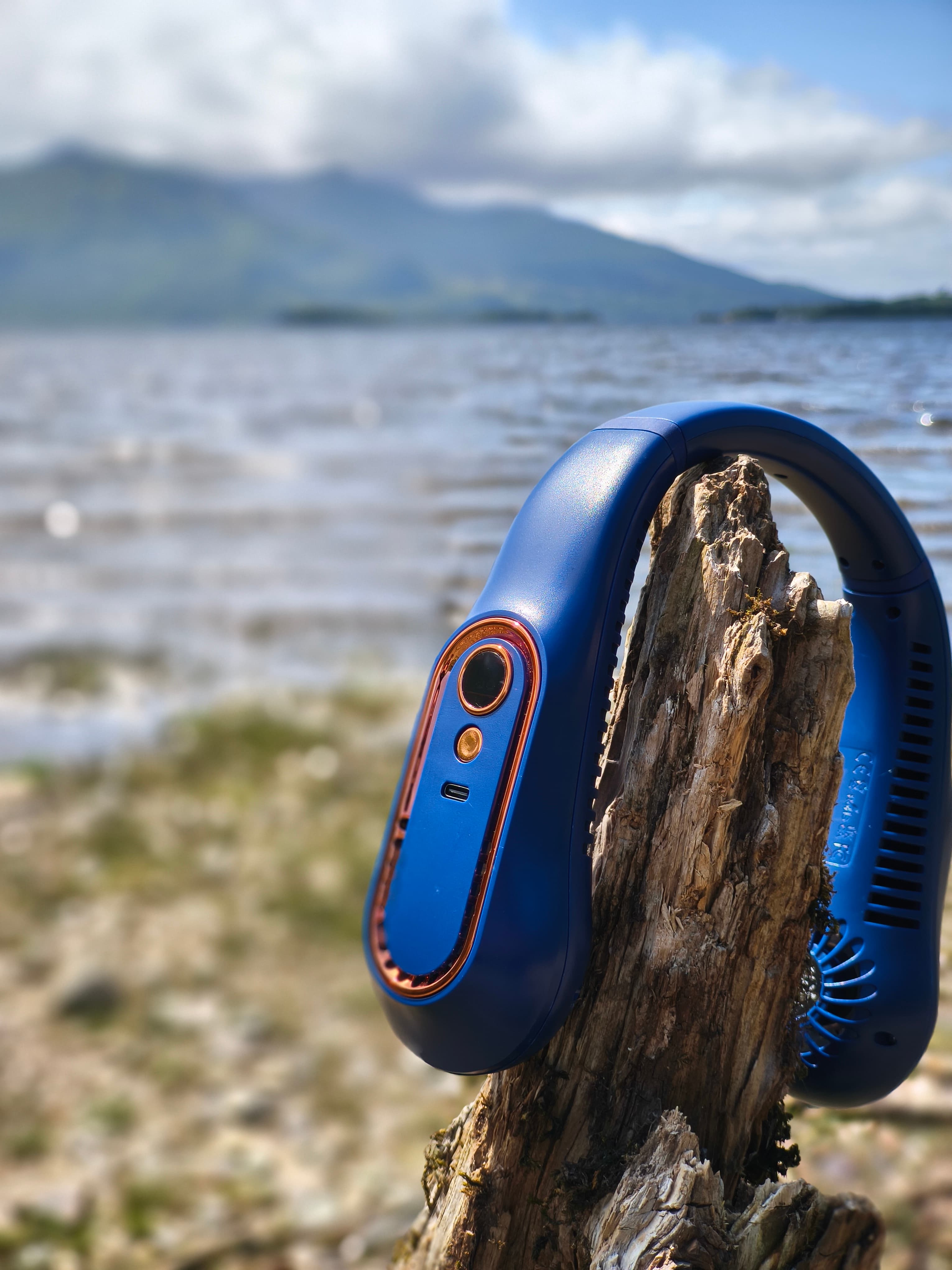 Mini Wentylator na Szyję, Bezłopatkowy, USB, Wyświetlacz Cyfrowy 🌀