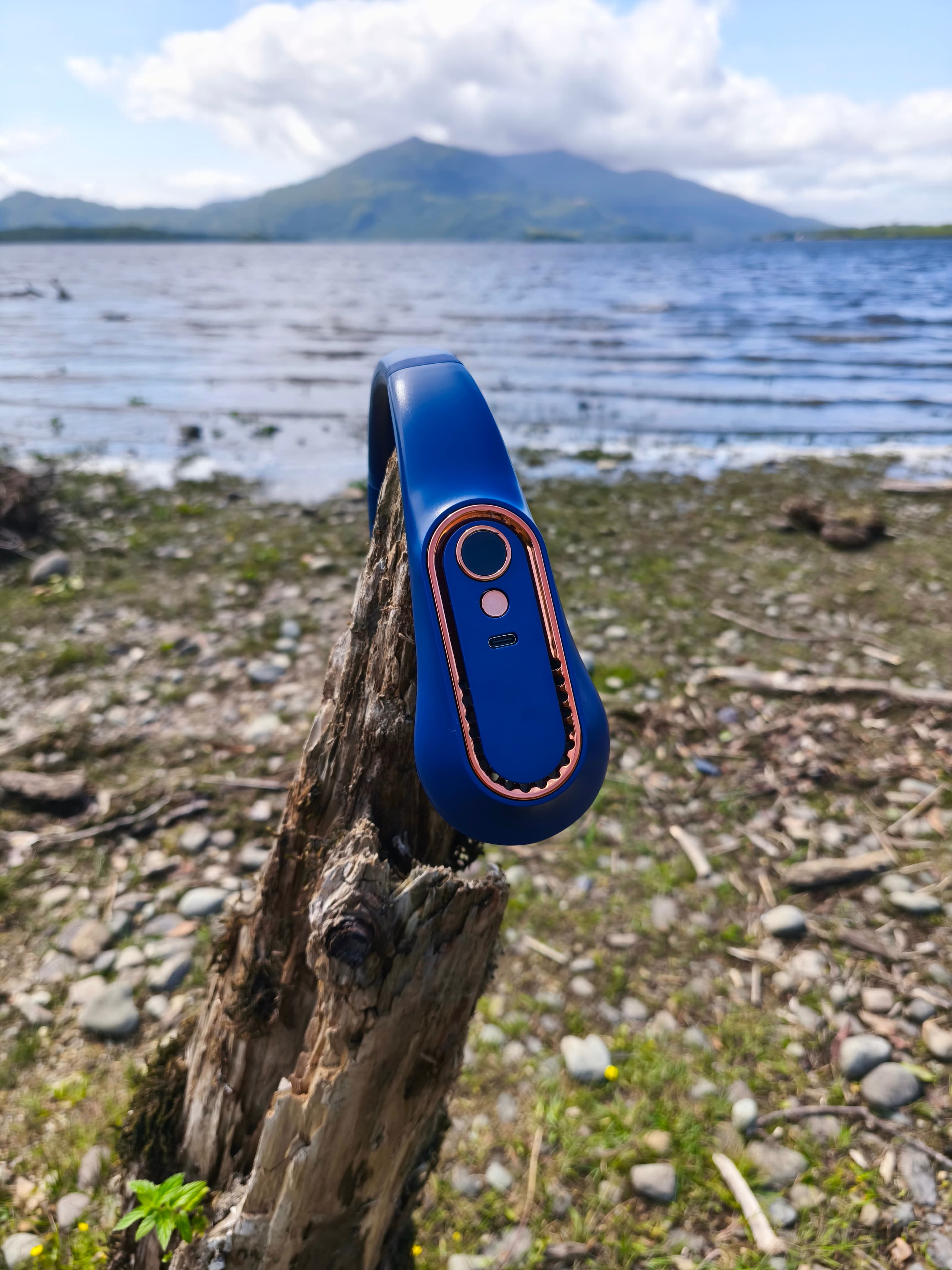 Mini Wentylator na Szyję, Bezłopatkowy, USB, Wyświetlacz Cyfrowy 🌀