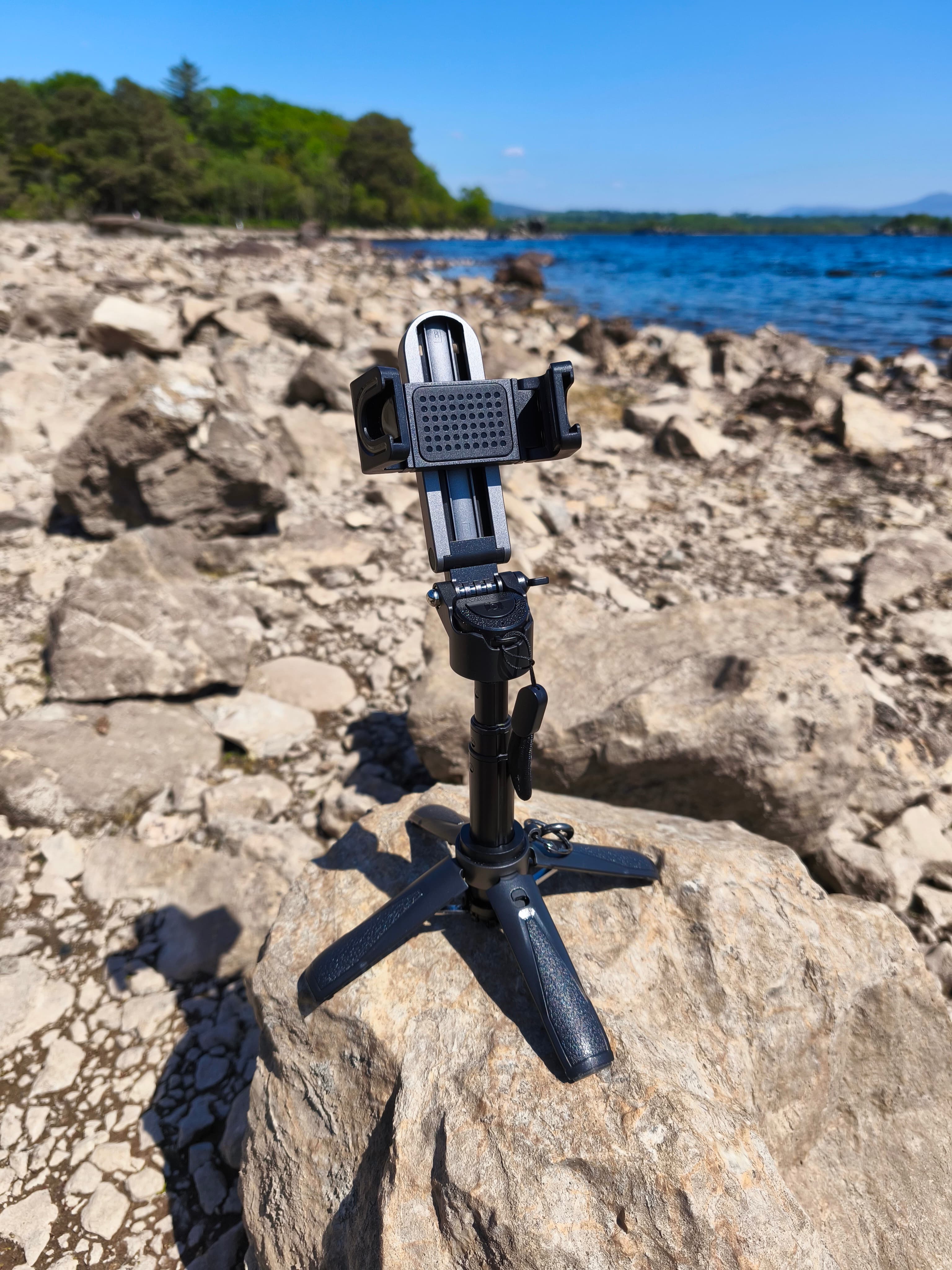 Mini Statyw do Perfekcyjnych Selfie z Bluetooth: Sekret Perfekcyjnych Ujęć, Gdziekolwiek Jesteś!

 🤳