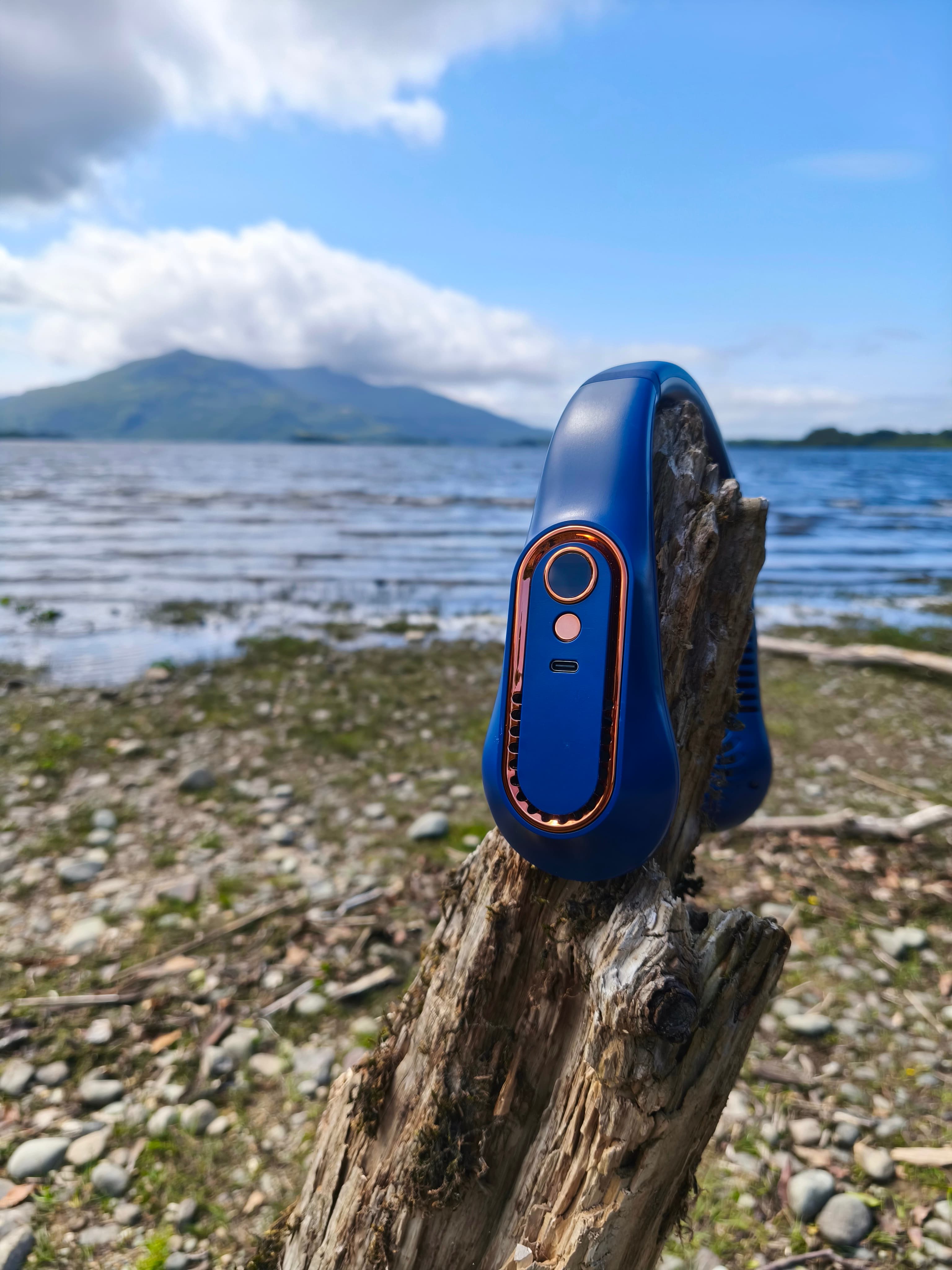 Mini Wentylator na Szyję, Bezłopatkowy, USB, Wyświetlacz Cyfrowy 🌀